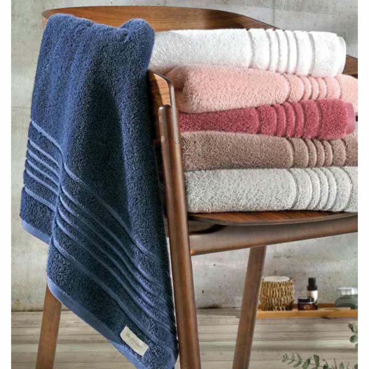 Toalla De Baño Dohler Rubi Jacquard Algodón Egipcio 70 X 140