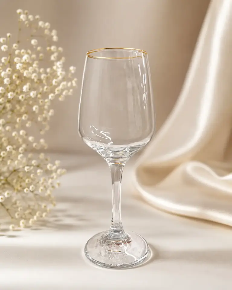 Copas para vino borde dorado