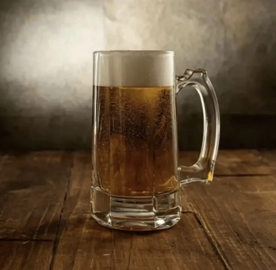 Vaso, jarra de vidrio para cerveza