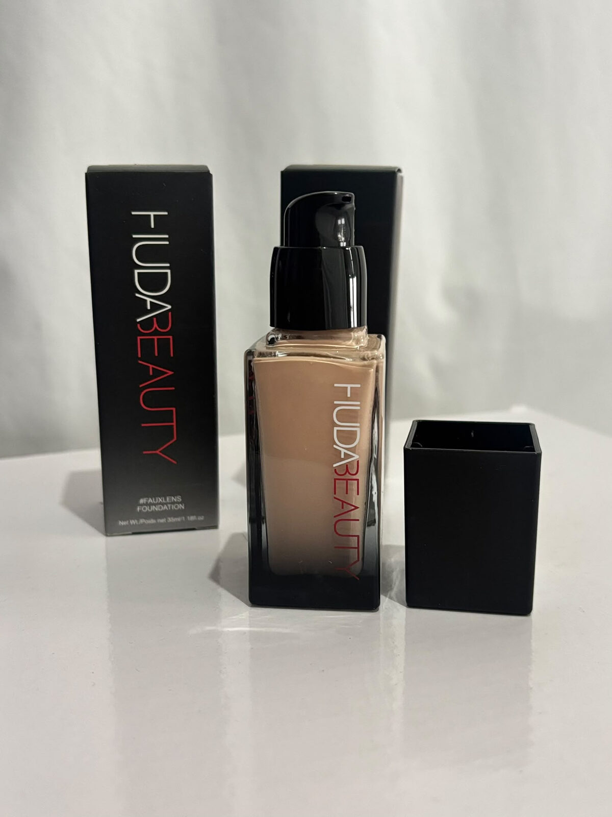 Base Huda  Beauty