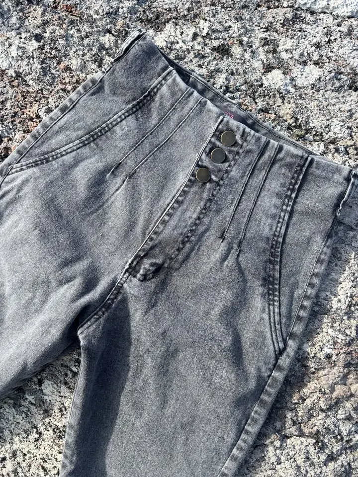 Jeans pinza gris