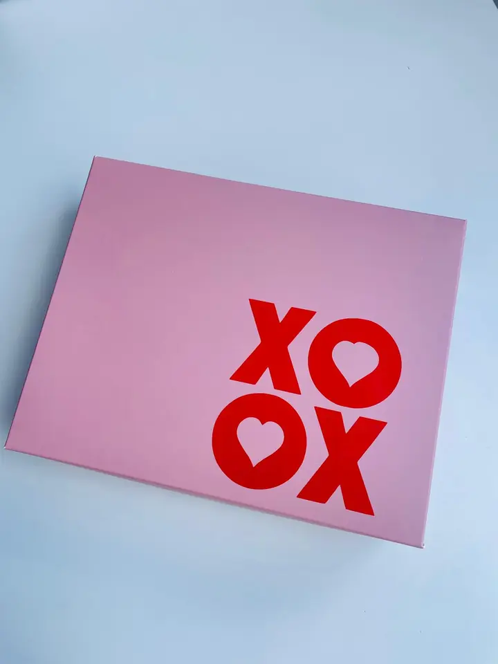 CAJA ROSA XOXO