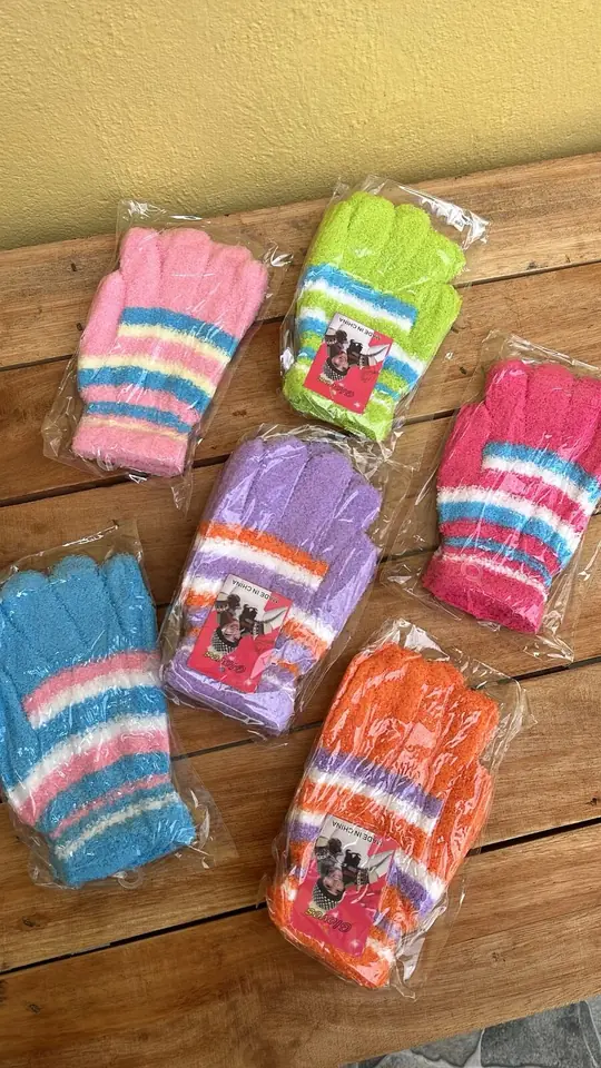 Guantes plush niño