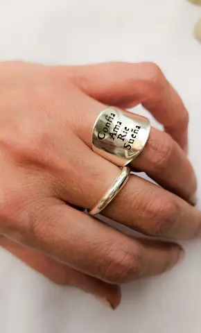 Anillo para frase personalizada