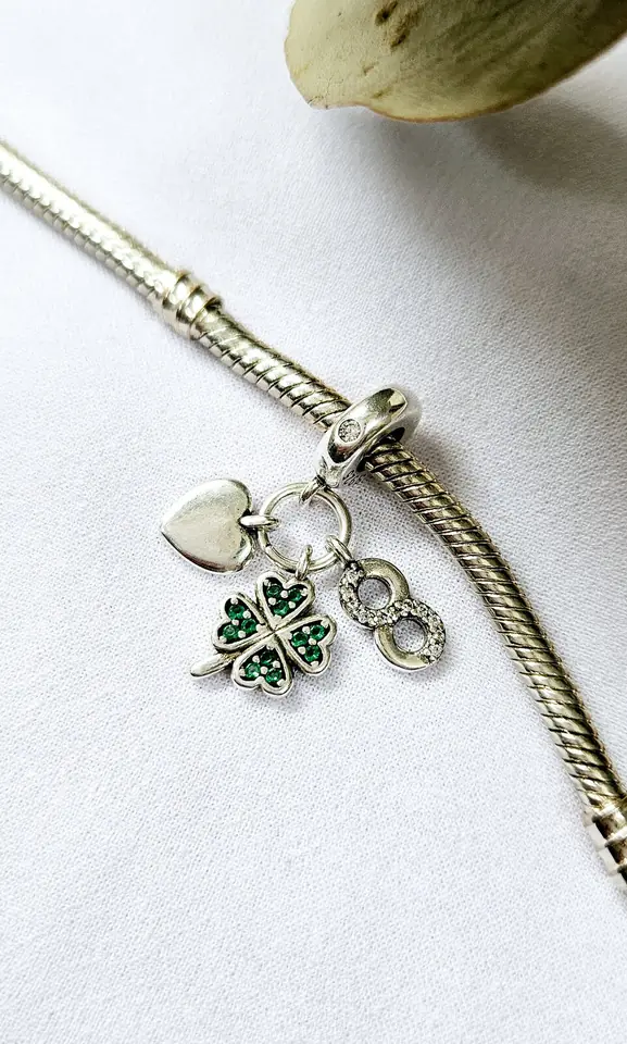 Charm Trebol, infinito, corazón