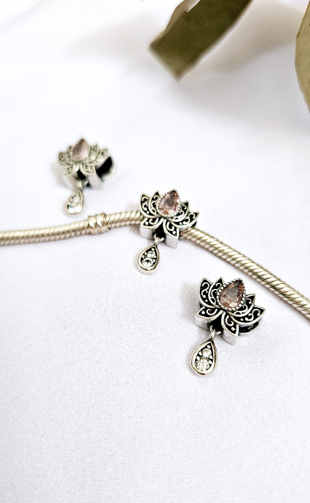 Charm flor de loto
