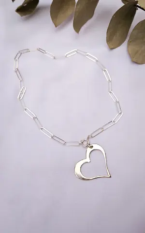 Conjunto chocker + Corazon calado