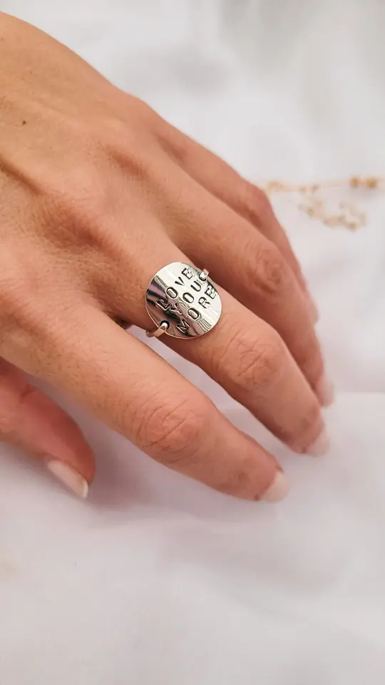 Anillo con frase