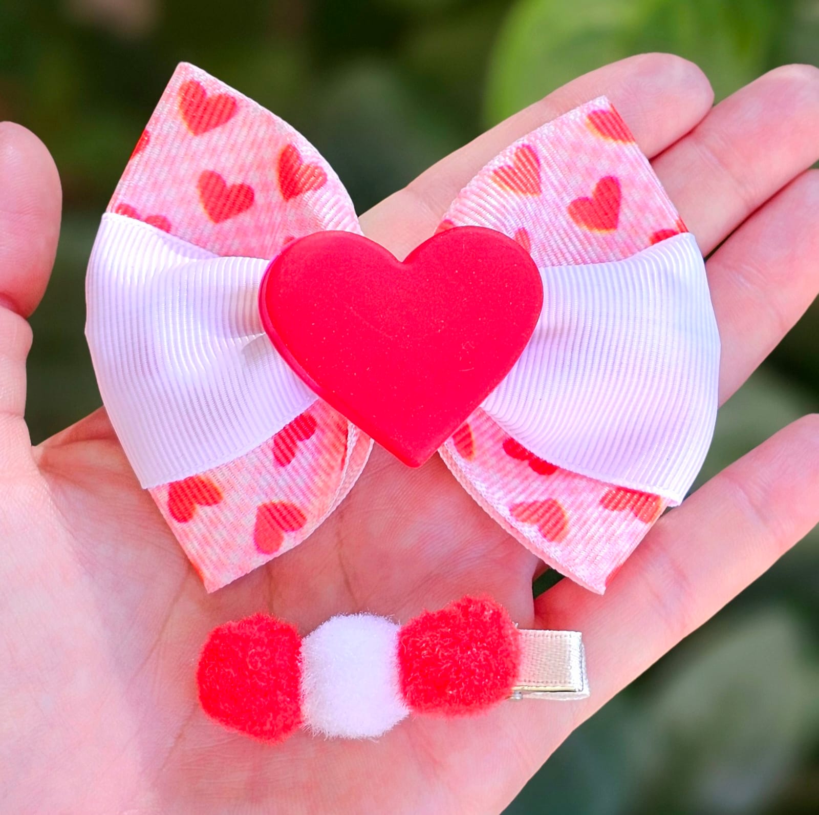 Conjunto Broche Corazón y prendedor pompones
