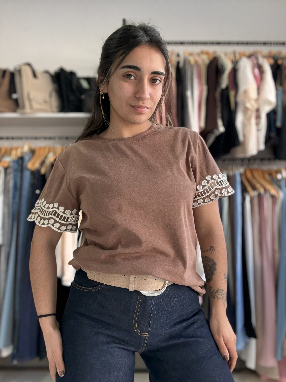 Remera BORDI camel