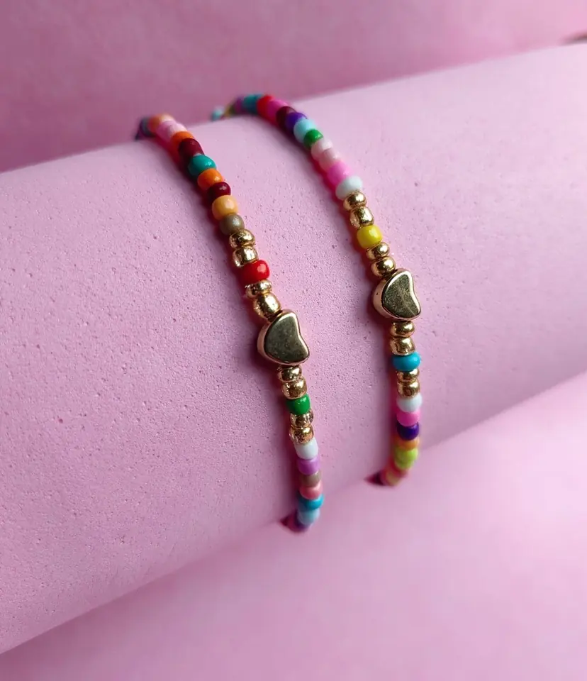 Set de Pulseras de Bijou Pastel Breeze — Cristales Tornasol, Hilo Rosa y Cuentas Multicolor