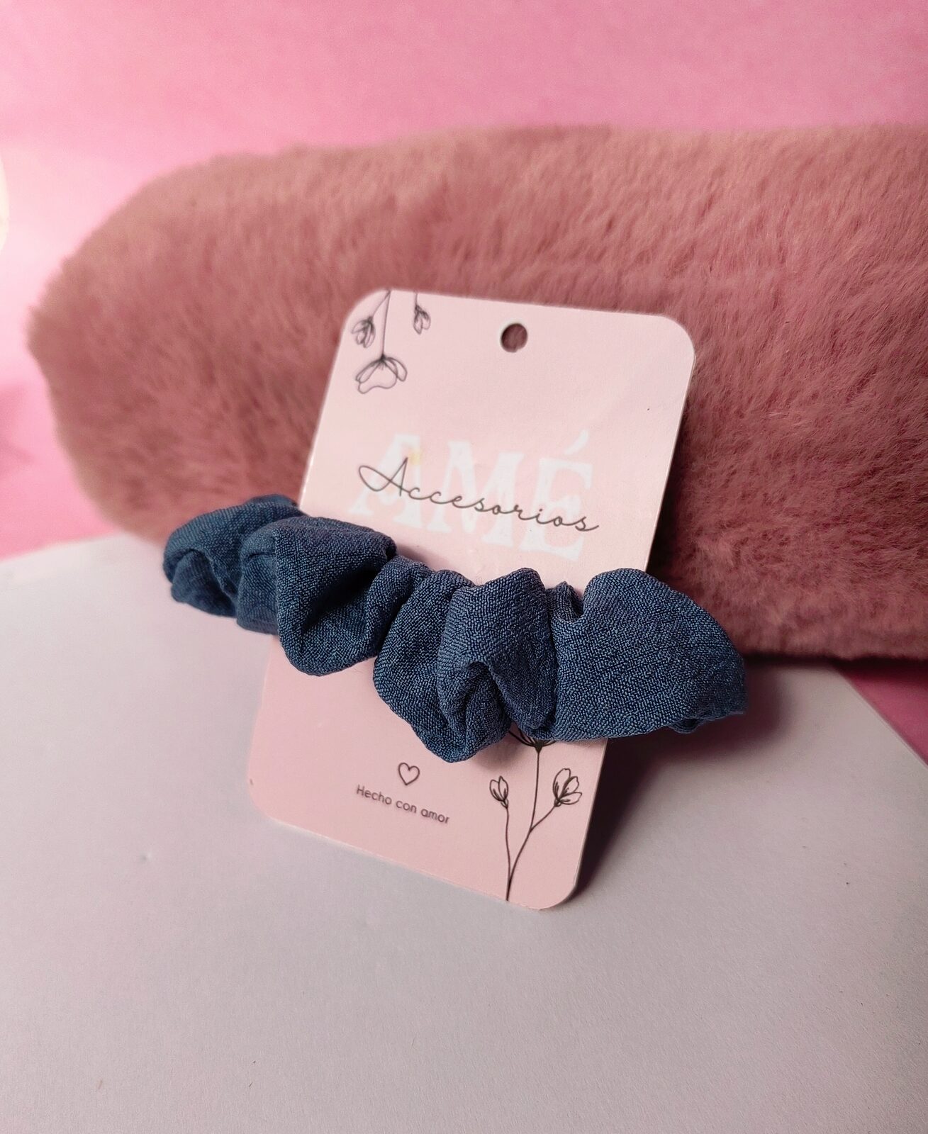 Scrunchie Mini Blue Denim — Gomita de Cabello Texturada