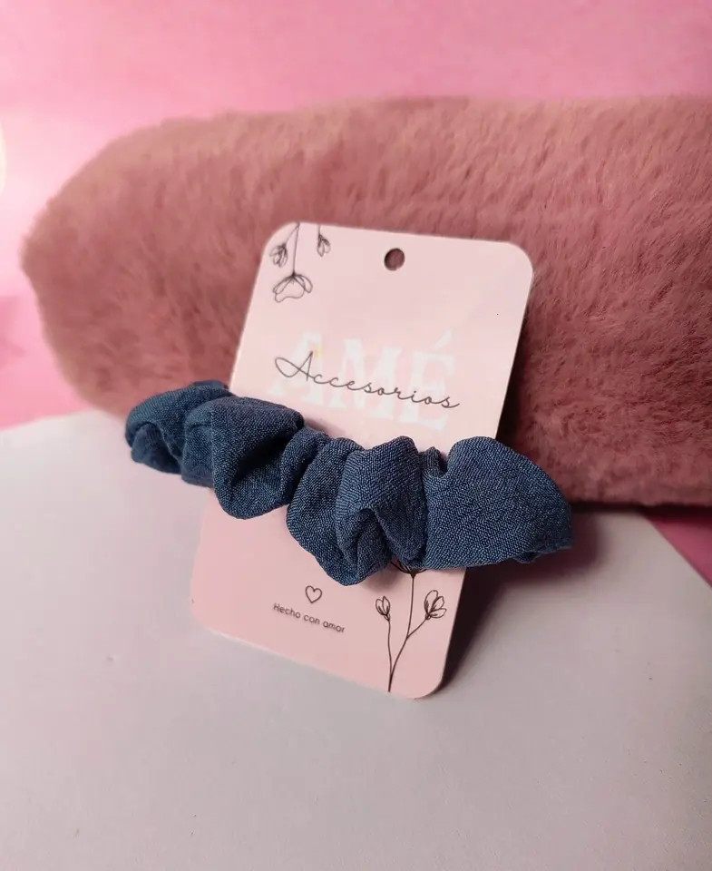 Scrunchie Mini Blue Denim — Gomita de Cabello Texturada