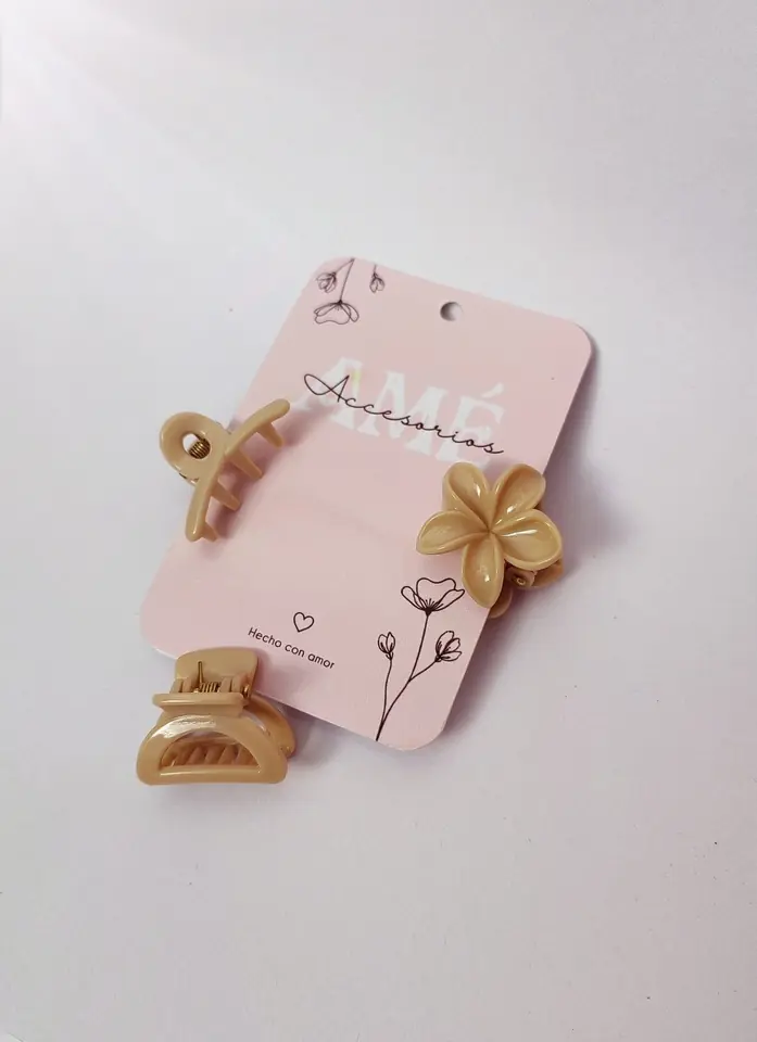 Set Mini Broches Nude Blossom Trio — Trío de Broches Beige