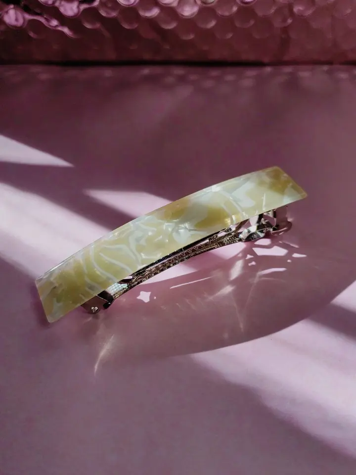 Hebilla Pasador de Cabello Pearl Cream — Acetato Efecto Nacaratado Beige & Blanco