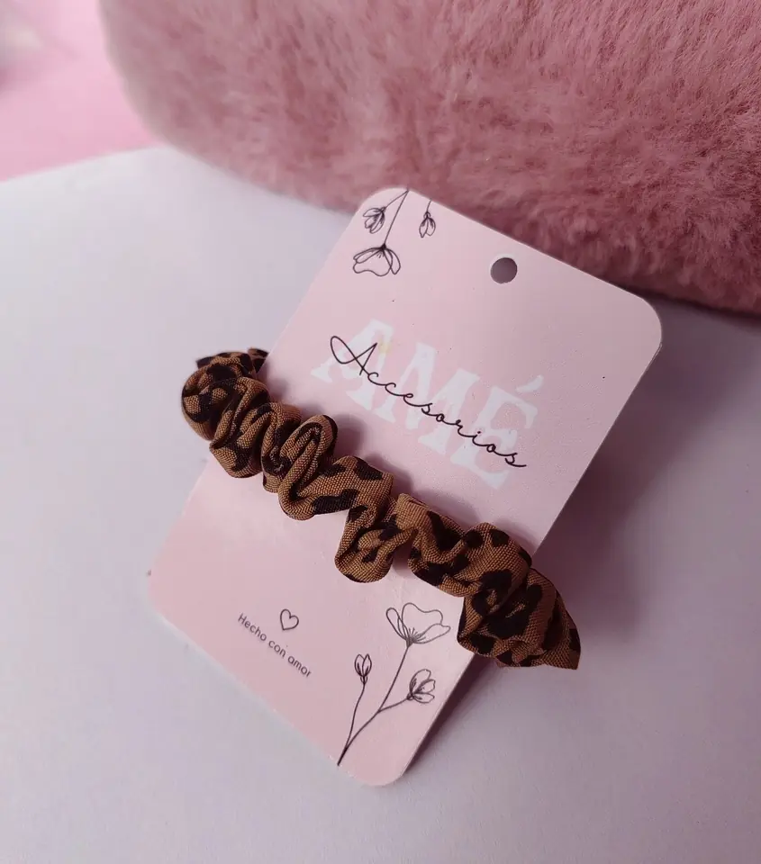 Scrunchie Mini Animal Print Leopard — Gomita de Cabello Fruncida
