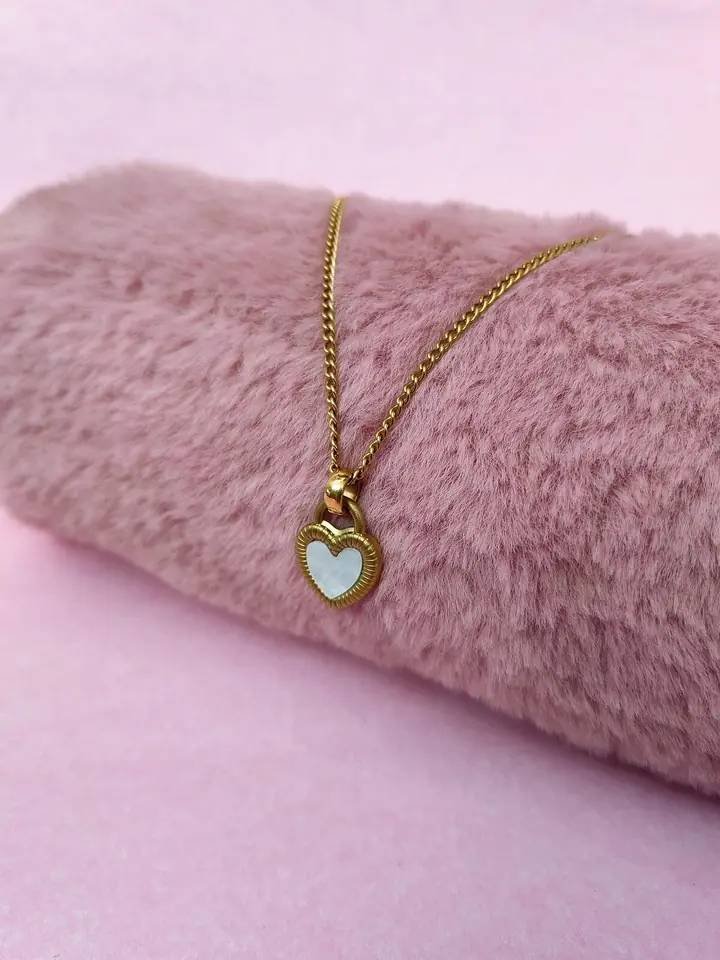 Cadena y Dije Doble Cara Reversible Heart Lock — Acero Dorado, Blanco Nacarado & Negro Profundo (45 cm)