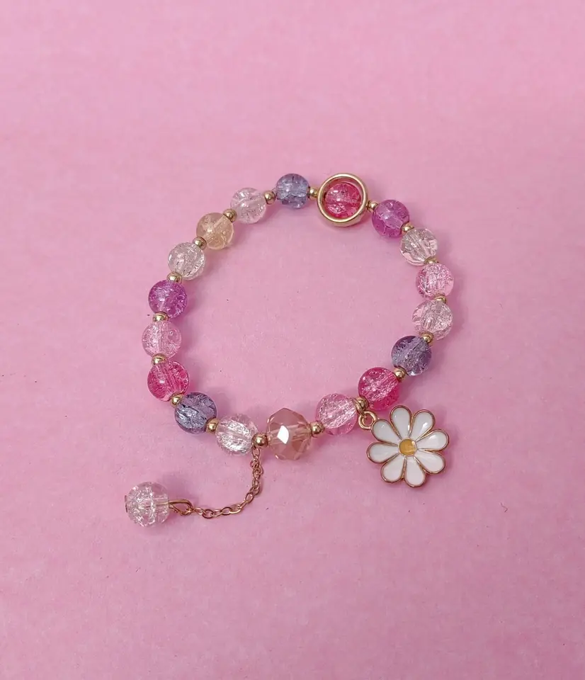 Pulsera Crystal Daisy — Cuentas Crackeladas Multicolor & Dije Margarita