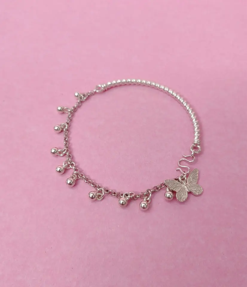 Pulsera Enchapada en Plata Butterfly Twist — Cadena Torsionada, Esferas colgantes y Dije Mariposa