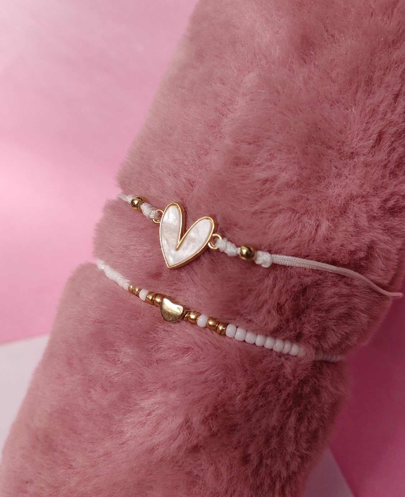 Set Pulseras Pearl Heart Stack — Dúo Hilo & Mostacillas con Corazón