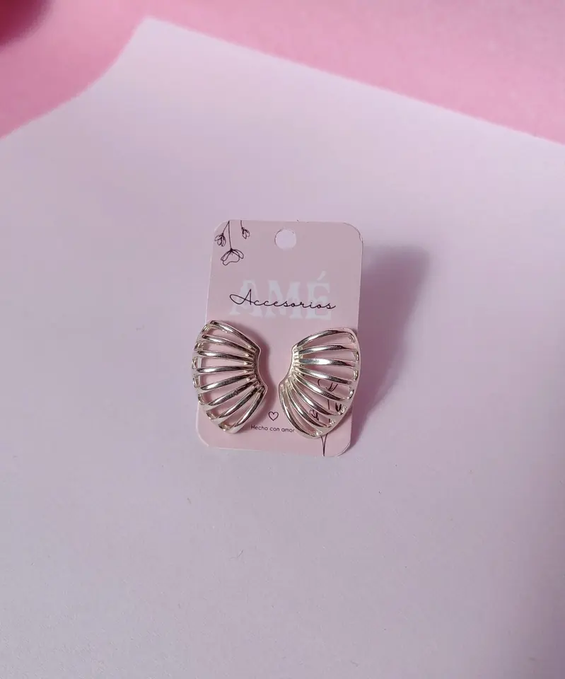 Aros Enchapados en Plata Silver Fan Studs — Pendientes Calados Estilo Abanico