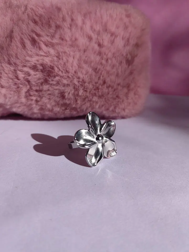 Anillo Acero Quirúrgico Silver Chunky Flower — Anillo Regulable Flor Escultural