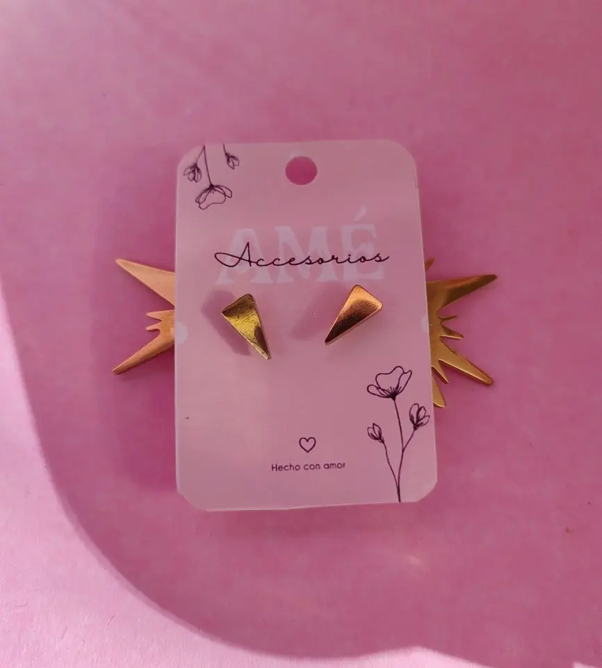 Aros Acero Dorado Geometric Triangle Studs — Aros Pasantes Triángulo Geométrico