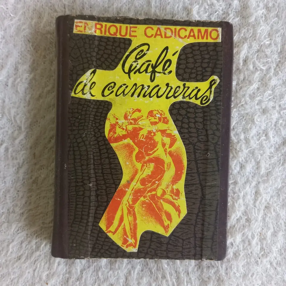 Café de camareras. Enrique Cadícamo