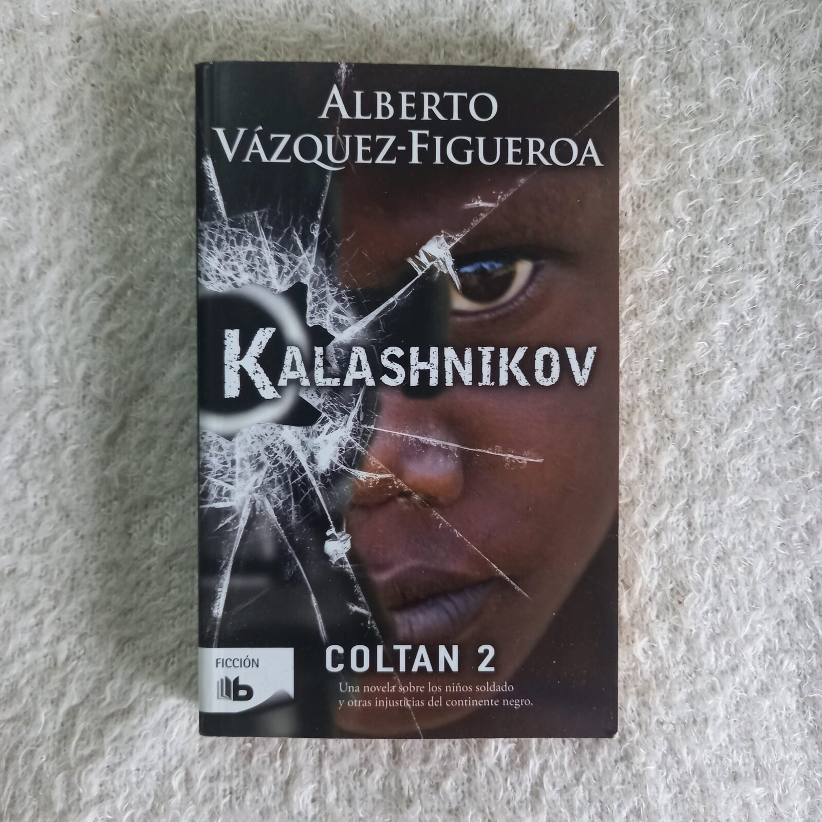 Kalashnikov Coltan 2. Alberto Vázquez Figueroa