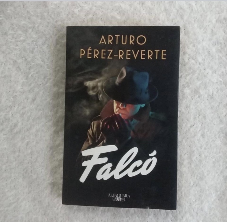 Falcó. Arturo Pérez-Reverte.