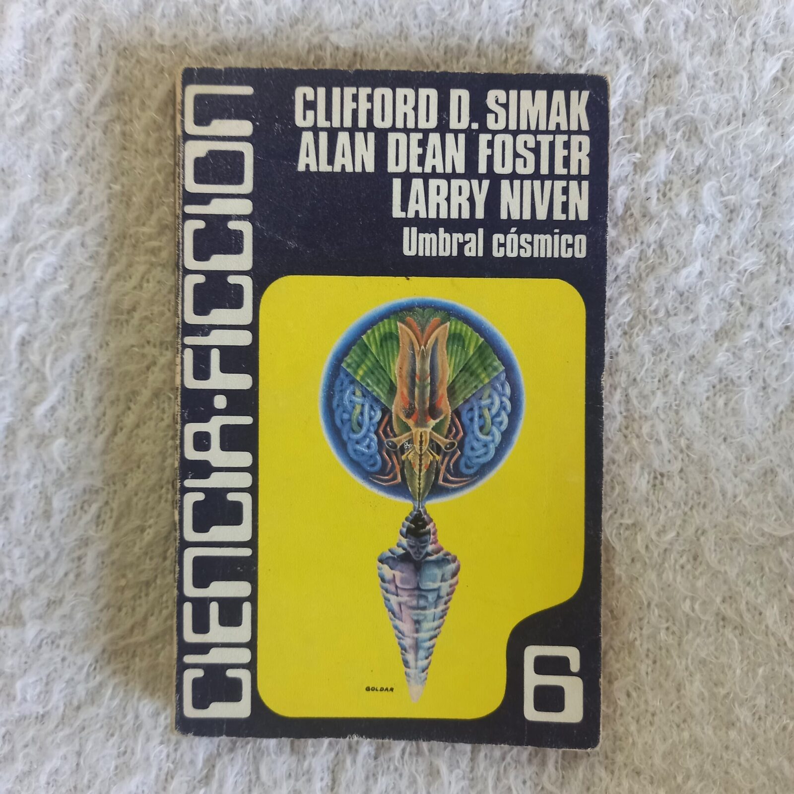 Umbral cósmico. Clifford D. Simak - Alan Dean Foster - Larry Niven