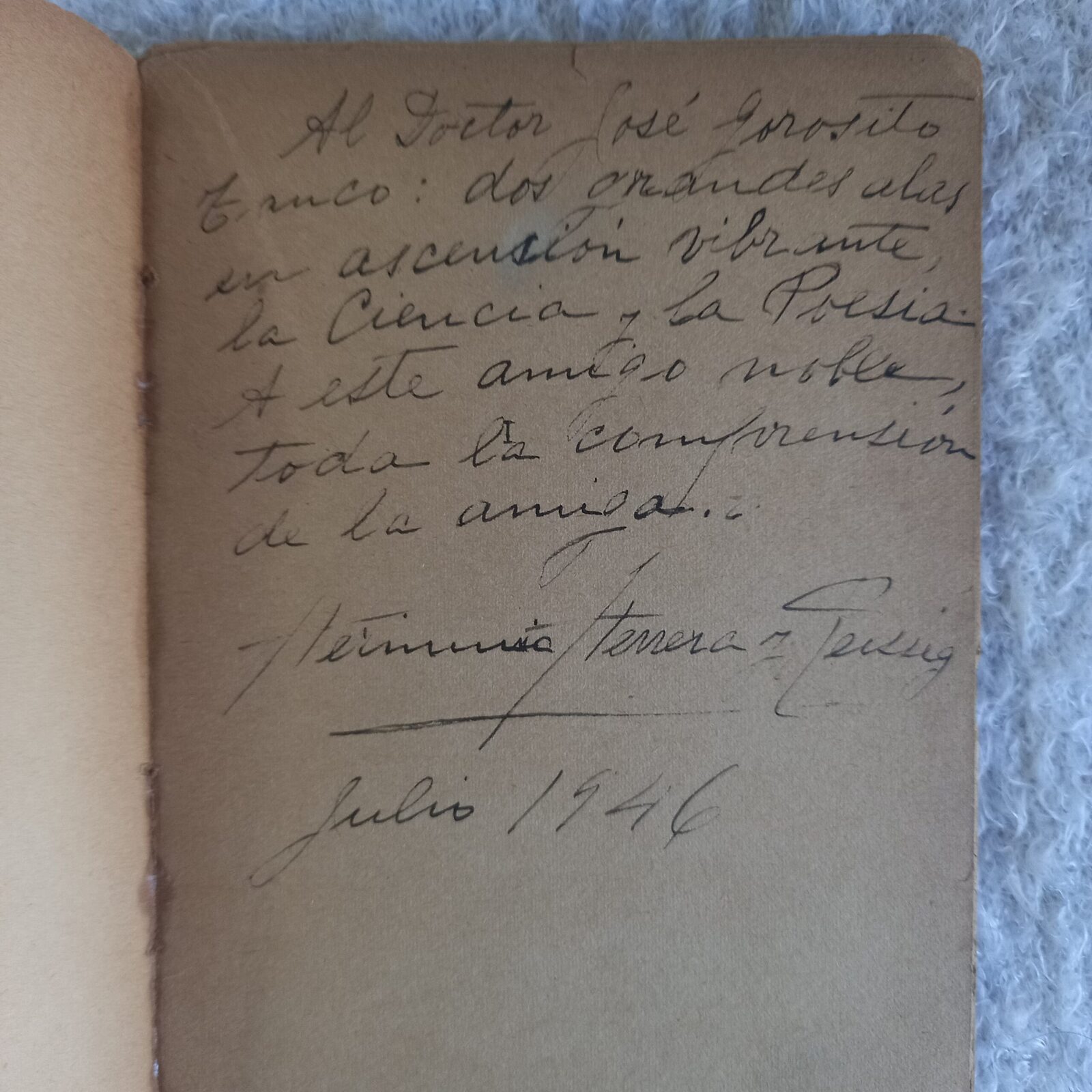 Vida íntima de Julio Herrera y Reissig. Herminia Herrera y Reissig. Autografiado