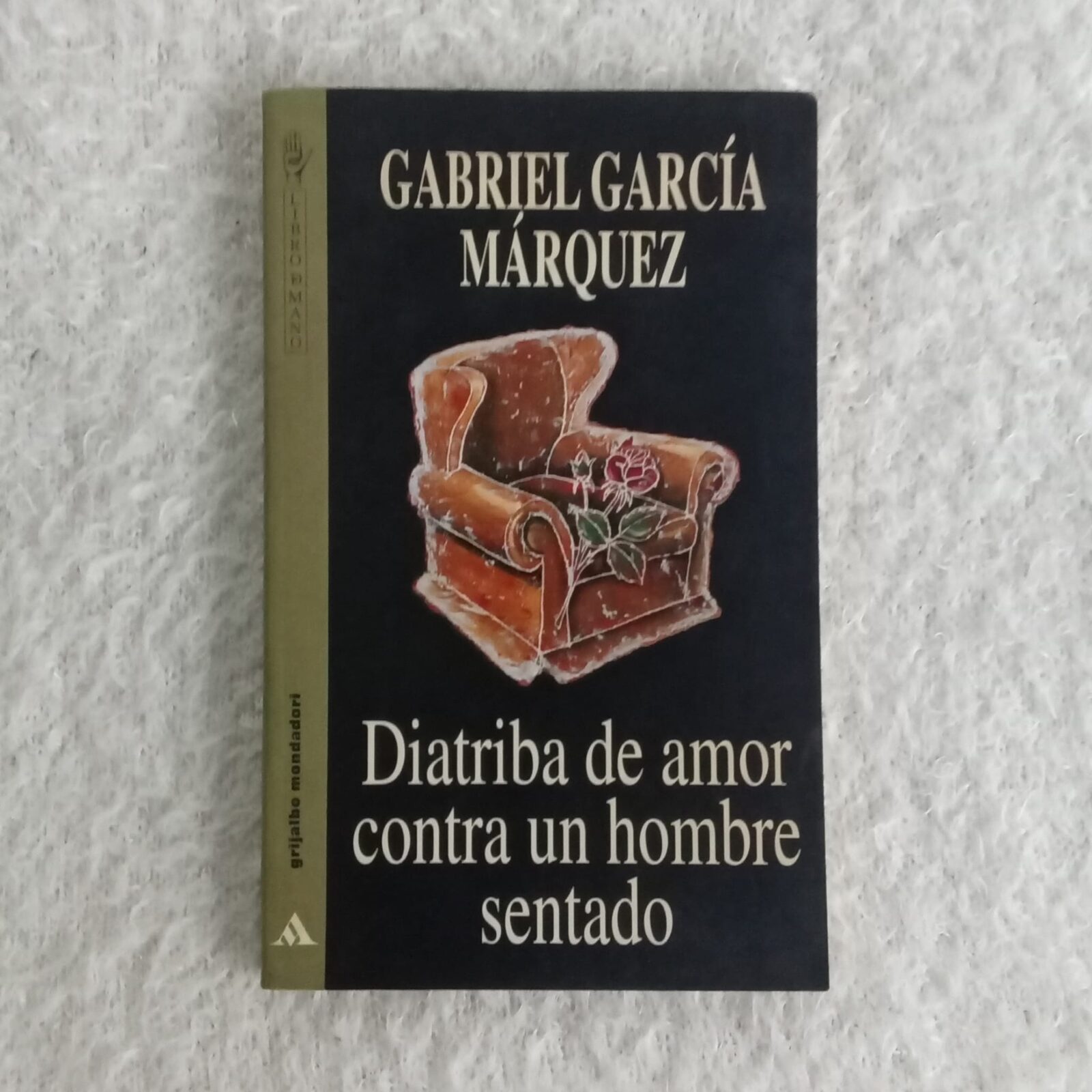 Diatriba de amor contra un hombre sentado. Gabriel García Márquez