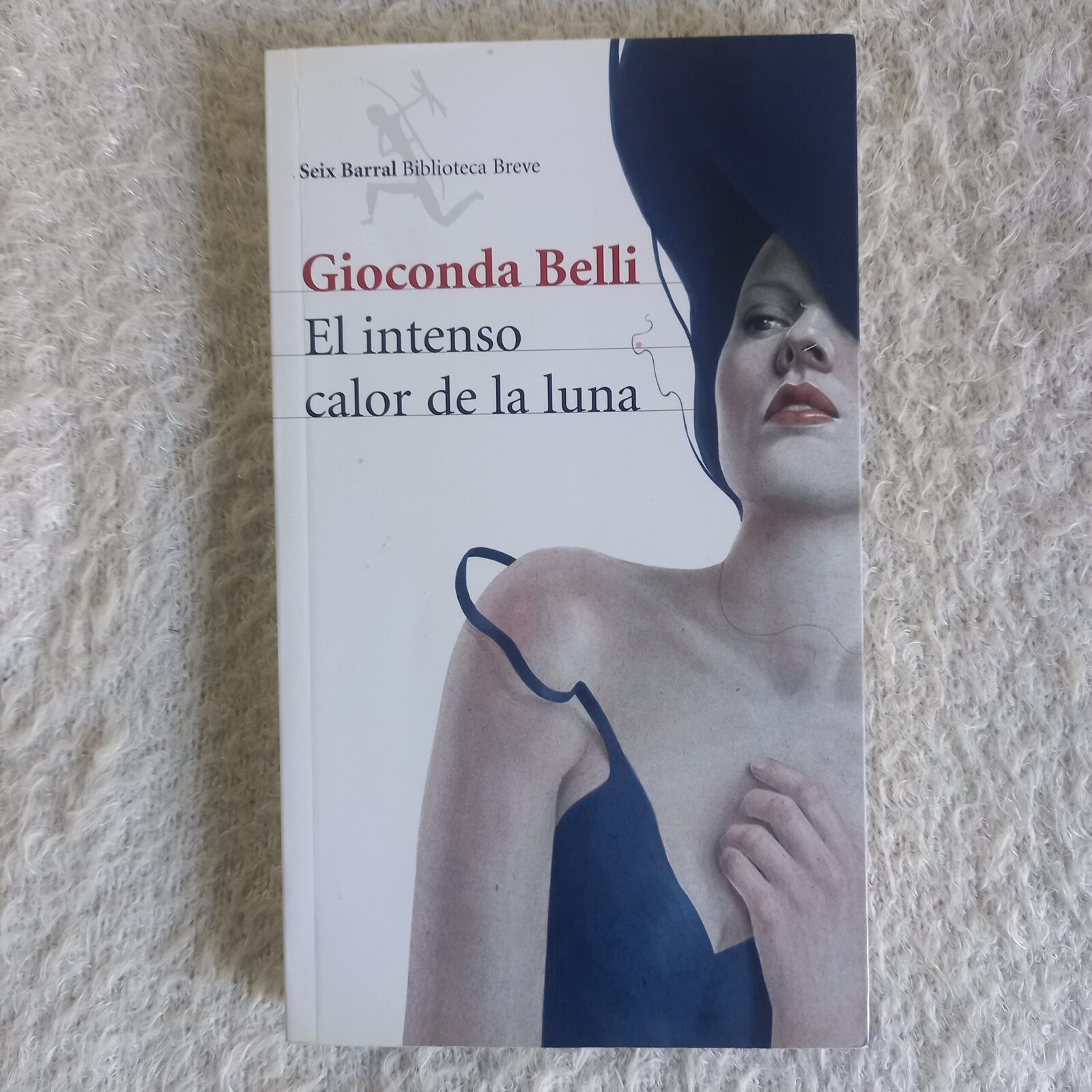 El intenso calor de la luna. Gioconda Belli