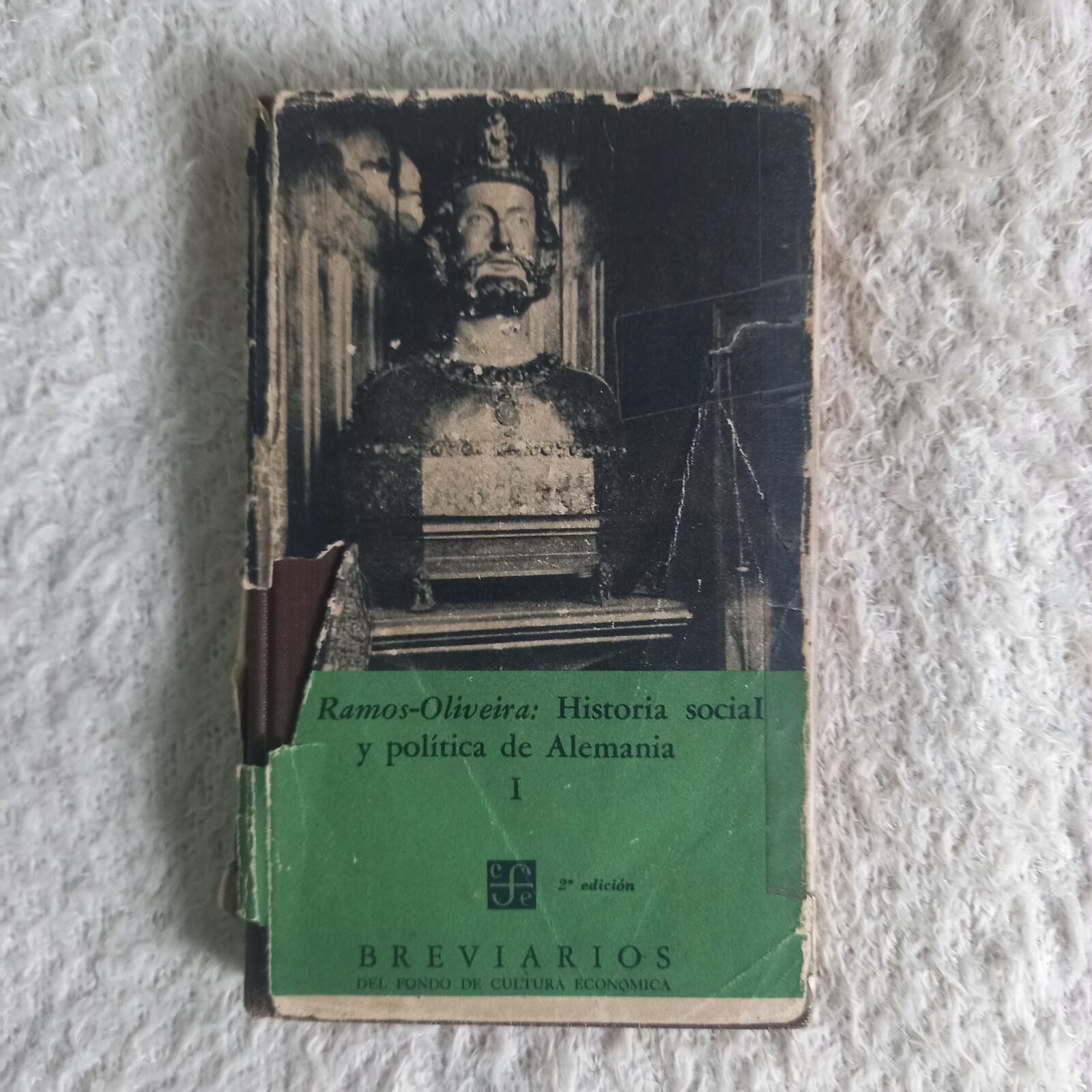 Historia social y política de Alemania  tomos I y II. A. Ramos Oliveira