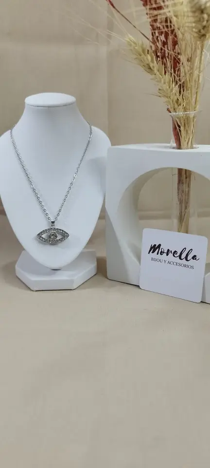 Cadena con dije ojo turco