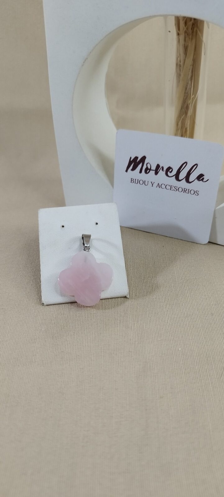 Dije en cuarzo rosa