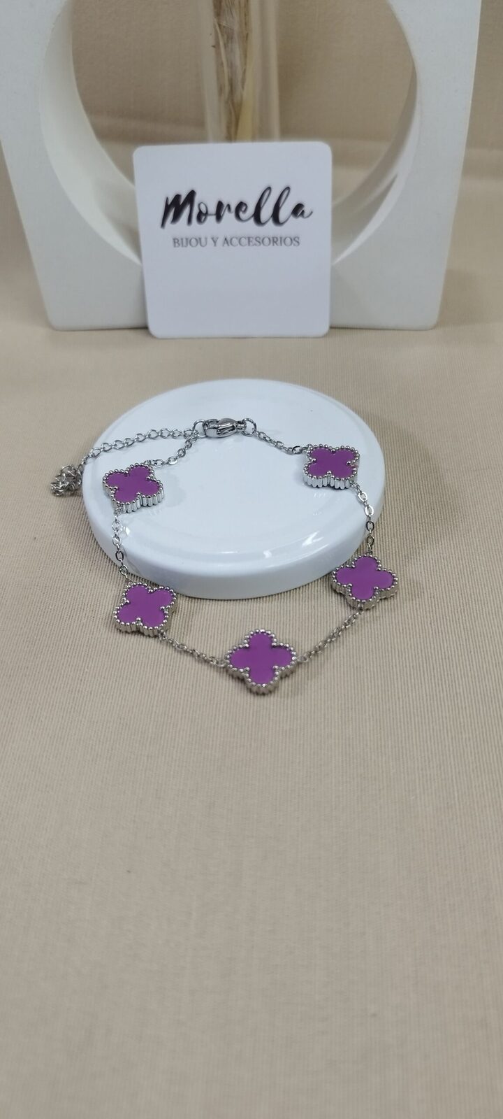 Pulsera trebol violeta
