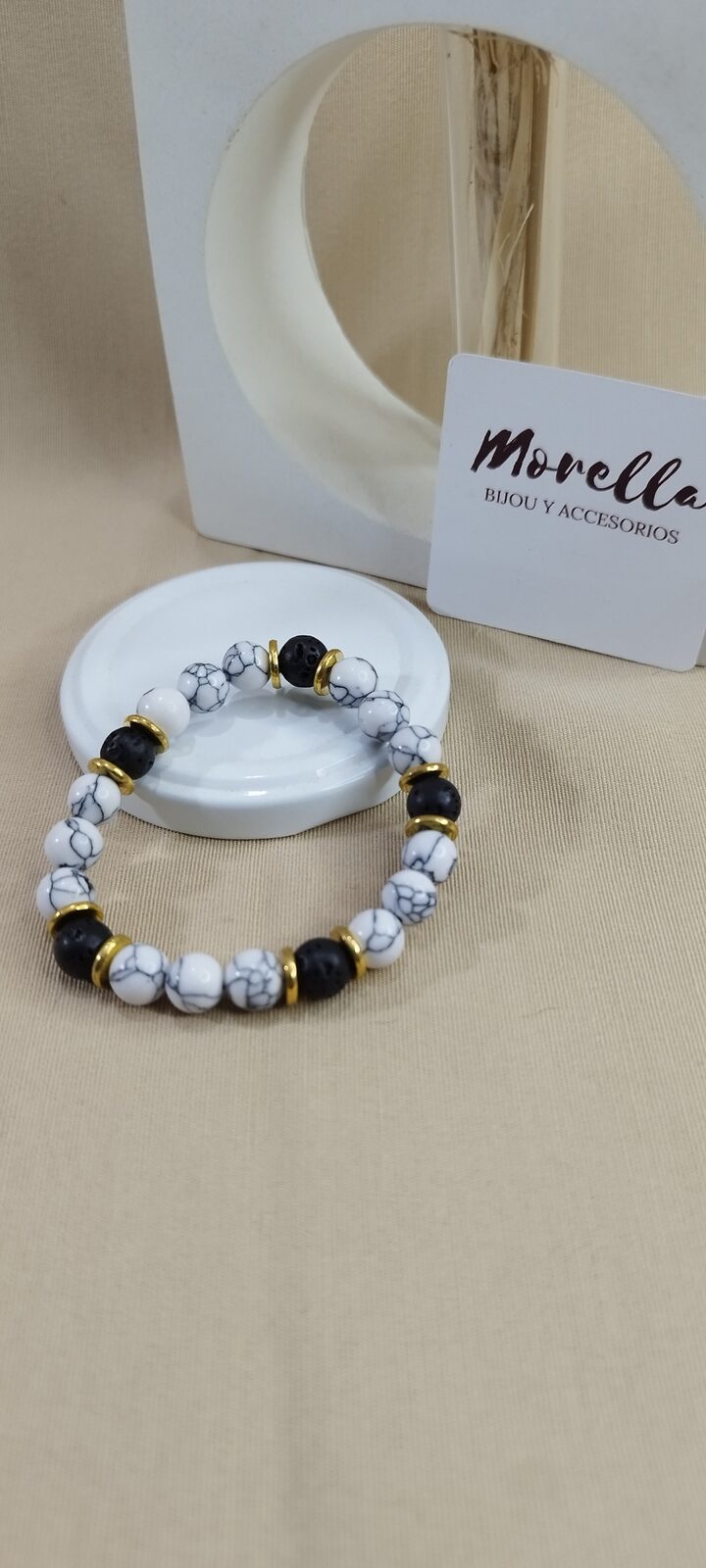 Pulsera 8mm en piedra natural de Howlita y turmalina negra