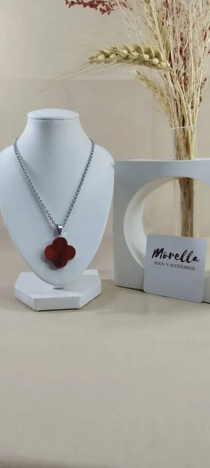 Cadena con dije jaspe rojo