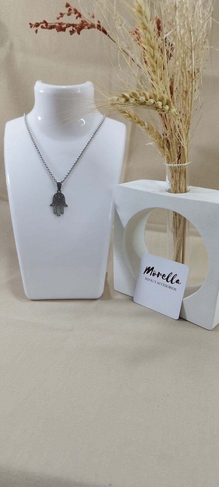 Cadena con dije mano de Fatima