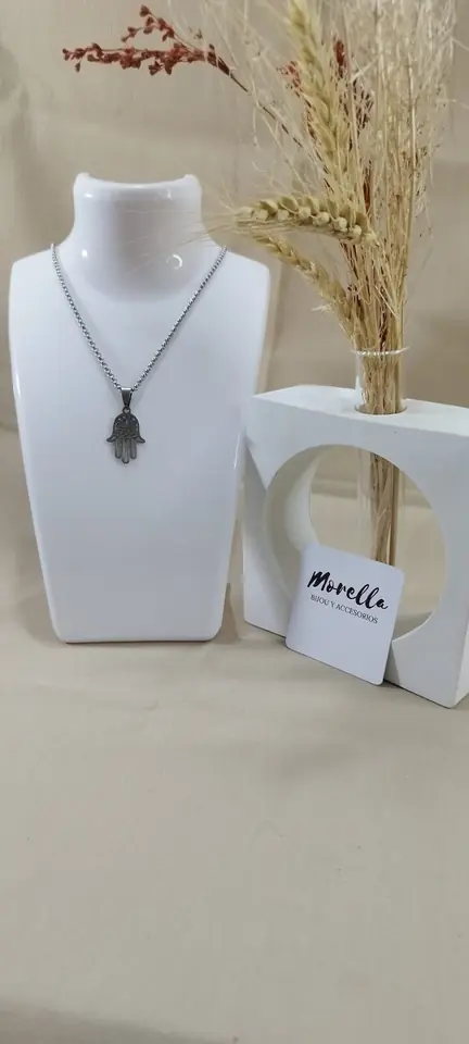 Cadena con dije mano de Fatima