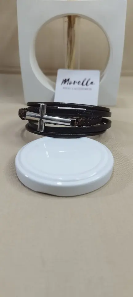 Pulsera negra /dije plateada