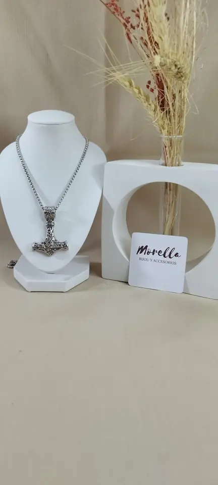 Cadena y dije de Martillo