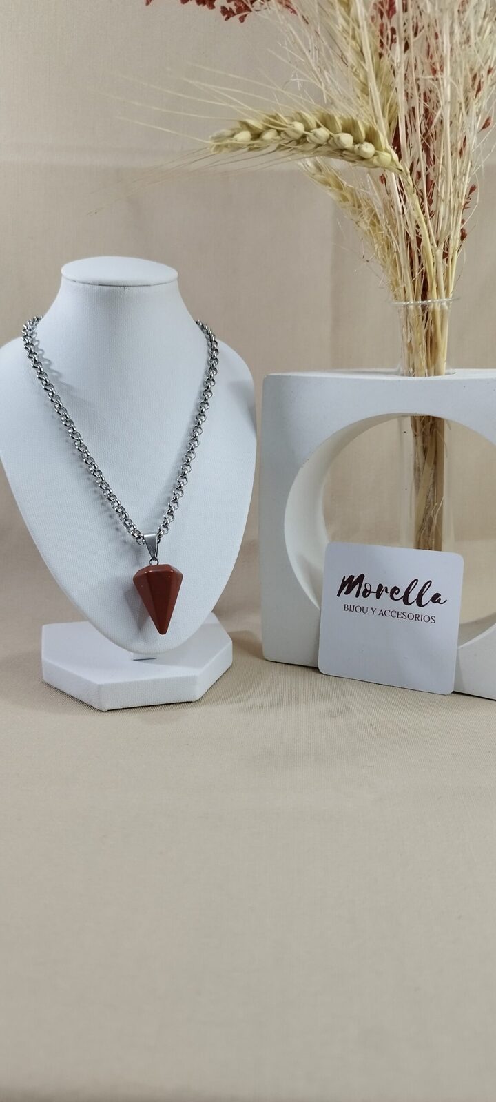 Cadena con dije jaspe rojo