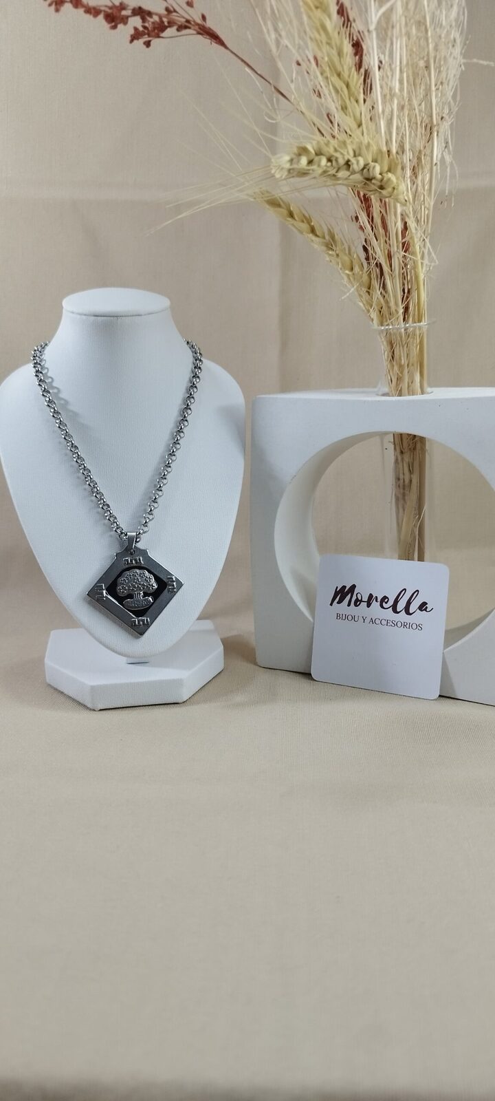 Cadena con dije árbol de la vida