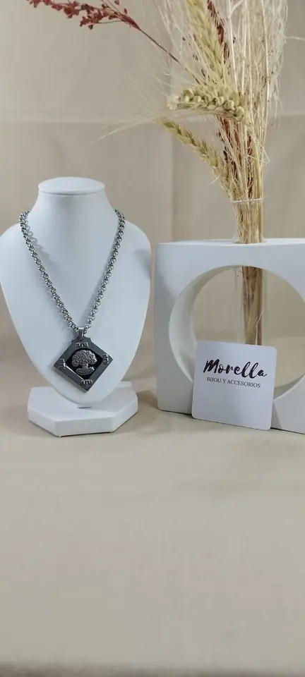 Cadena con dije árbol de la vida