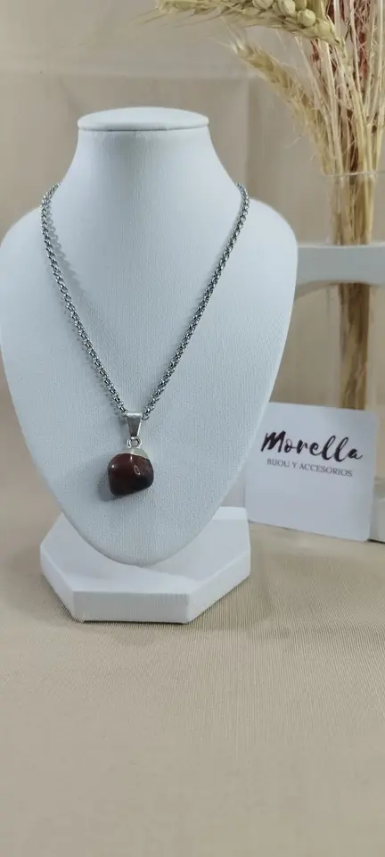 Cadena con dije obsidiana caoba