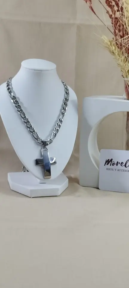Cadena con dije cruz