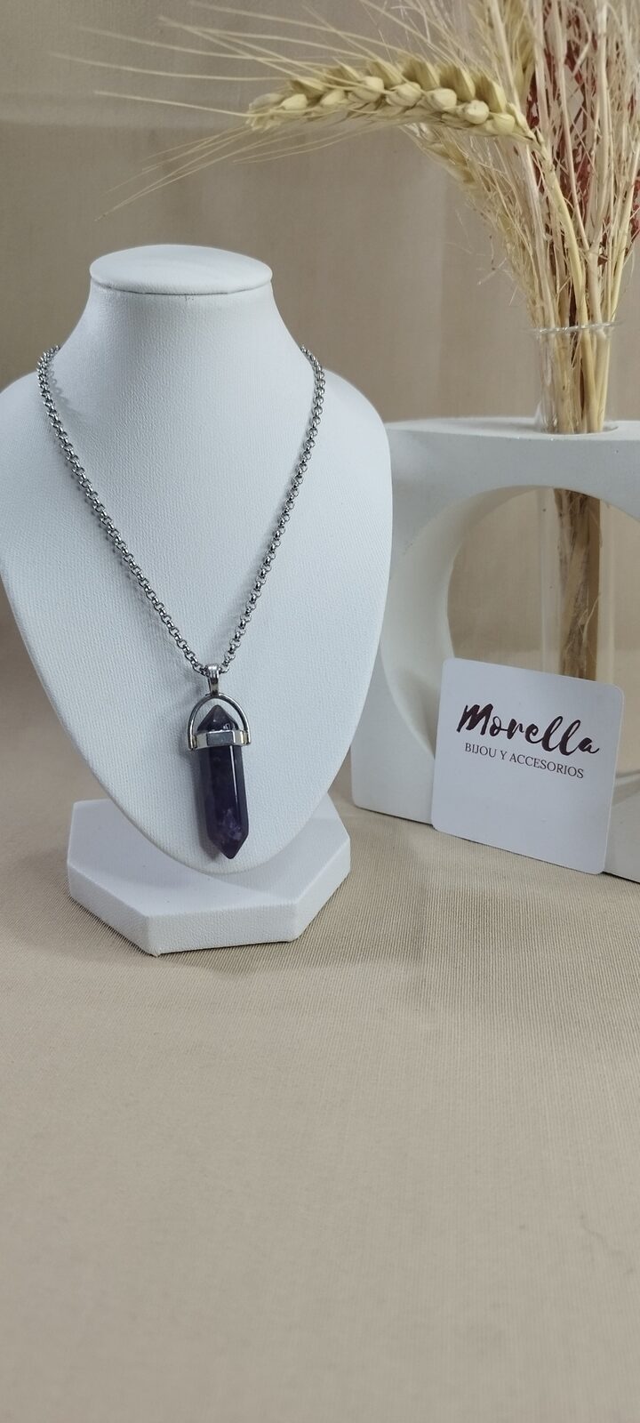 Cadena con dije amatista